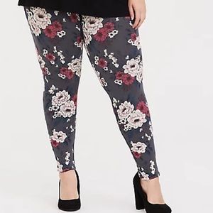 Torrid size 2 premium floral leggings (never worn)